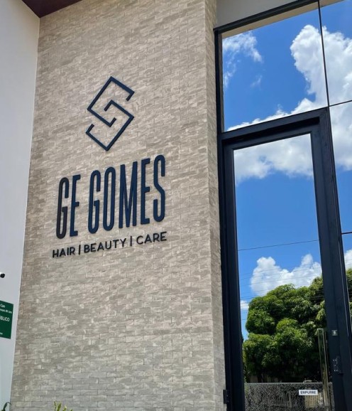 Fachada do salão Ge Gomes Hair | Beauty | Care, referência em mechas em Medianeira PR